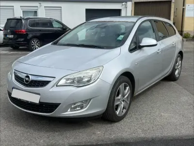 Gebraucht Opel Astra Sport 165 PS (121 kW) 2012 Silber Kombi