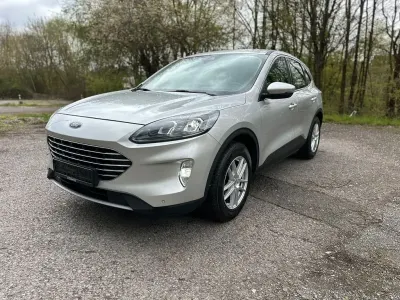 Używany Ford Kuga Titanium 190 KM (139 kW) 2020 Srebrny SUV