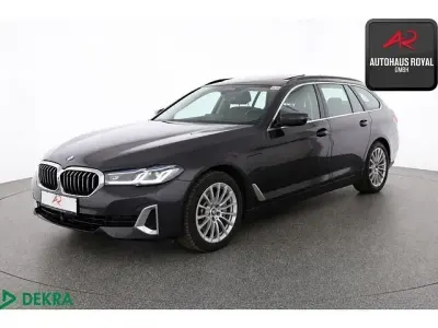 Gebraucht BMW 530e Luxury Line 292 PS (214 kW) 2021 Sophistograu Kombi