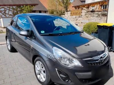 Gebraucht Opel Corsa Edition 87 PS (63 kW) 2012 Grau Kleinwagen