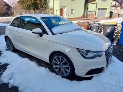 Weiß Gebraucht 2011 Audi A1 Attraction Kleinwagen | 3.500 € (Guter Preis)