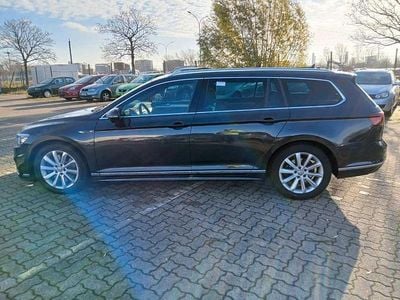 Grau Gebraucht 2020 VW Passat Elegance Kombi | 27.890 € (Etwas zu teuer)