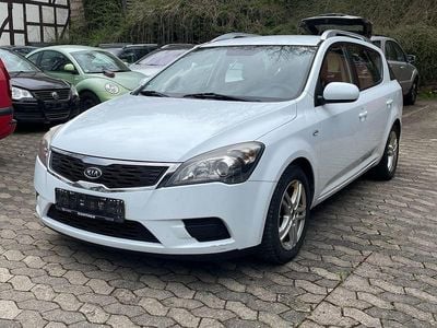 Usado Kia Ceed 90 HP (66 kW) 2011 Branco Citadino