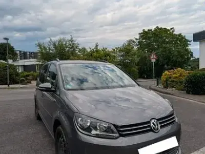 Gebraucht VW Touran Comfortline 105 PS (77 kW) 2011 Grau Van / Kleinbus
