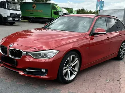 Gebraucht BMW 330 Sport Line 258 PS (189 kW) 2013 Rot Kombi