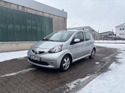 Silber Gebraucht 2006 Toyota Aygo Club Kleinwagen | 4.590 € (Etwas zu teuer)