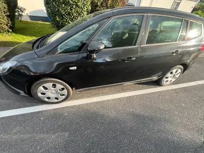Usata Opel Zafira Tourer 130 CV (95 kW) 2016 Nero Monovolume