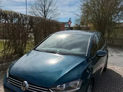Gebraucht VW Golf Sportsvan Sound 125 PS (91 kW) 2017 Grün Van / Kleinbus