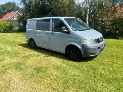 Gebraucht VW T5 130 PS (95 kW) 2006 Blau Van
