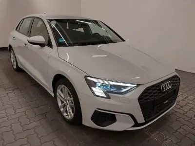 Gebraucht Audi A3 Sport 110 PS (80 kW) 2023 Weiß Limousine