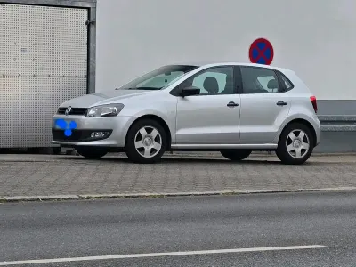 Gebraucht VW Polo 90 PS (66 kW) 2010 Silber Kleinwagen