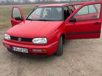 Rot Gebraucht 1995 VW Golf Limousine | 549 €