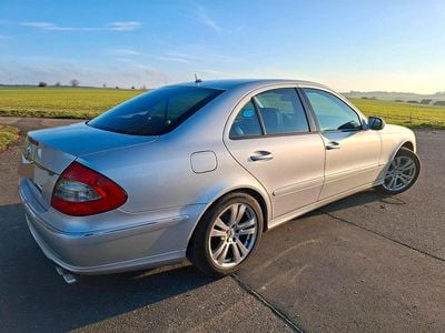 Silber Gebraucht 2007 Mercedes E200 Avantgarde Limousine | 7.200 € (Fairer Preis)