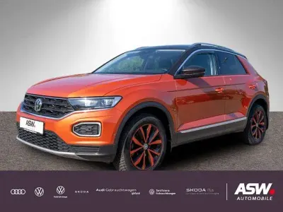 Gebraucht VW T-Roc Style 150 PS (110 kW) 2019 Energetic orange metallic SUV