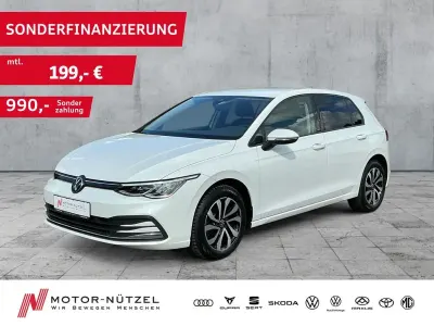 Gebraucht VW Golf VIII Active 150 PS (110 kW) 2021 Weiß Limousine
