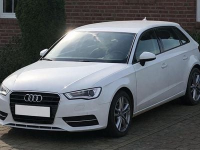 Gebraucht Audi A3 110 PS (80 kW) 2014 Weiß Limousine