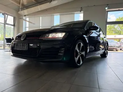 Gebraucht VW Golf VII GTI 230 PS (169 kW) 2013 Deep black perleffekt Kleinwagen