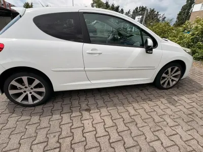 Gebraucht Peugeot 207 RC 175 PS (128 kW) 2010 Weiß Kleinwagen