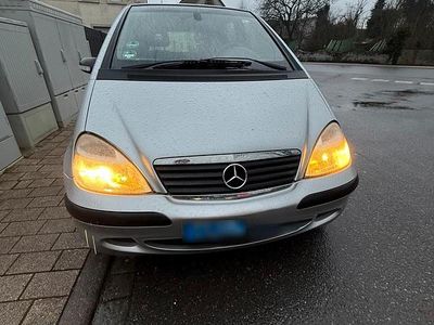 Usata Mercedes A160 103 CV (75 kW) 2003 Argento Utilitaria