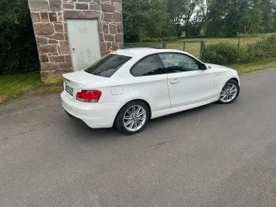 Gebraucht BMW 120 Coupé 177 PS (130 kW) 2009 Weiß Coupé