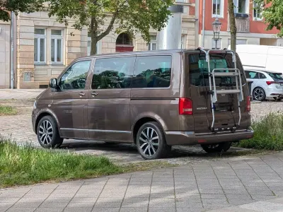 Gebraucht VW Multivan Highline 179 PS (131 kW) 2011 Braun Van / Kleinbus
