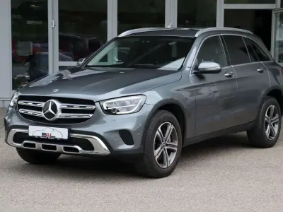 Gebraucht Mercedes GLC400d 330 PS (242 kW) 2021 Selenitgrau  metalliclack SUV