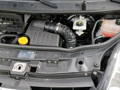 Gebraucht Renault Trafic 115 PS (84 kW) 2011 Weiß Van / Kleinbus