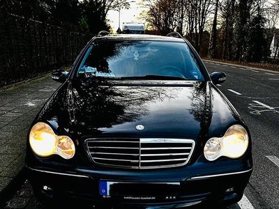 Gebraucht Mercedes C180 143 PS (105 kW) 2005 Schwarz Kombi