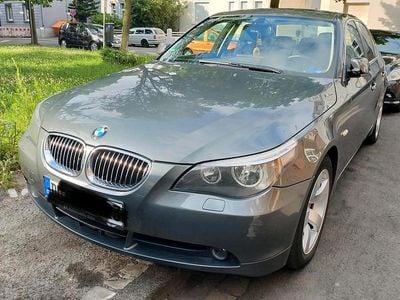 BMW 523