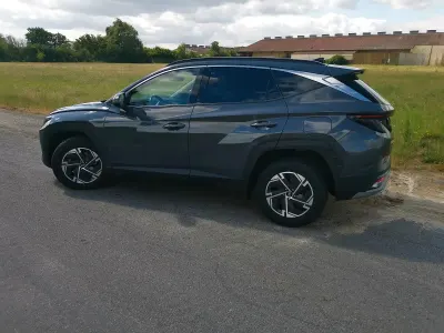 Gebraucht Hyundai Tucson 136 PS (100 kW) 2025 Grau SUV