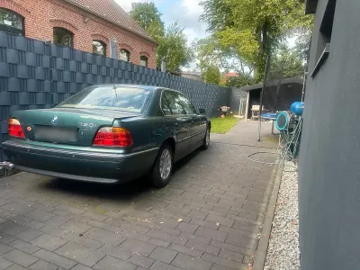 Gebraucht BMW 750 326 PS (239 kW) 1994 Grün Limousine