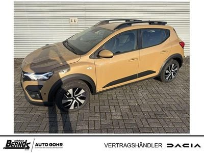 Neu Dacia Sandero Expression 91 PS (66 kW) 2026 Safaribeige metallic Kleinwagen