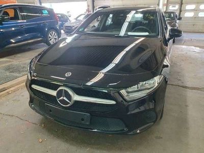 gebraucht Mercedes A180 **Neues Modell**