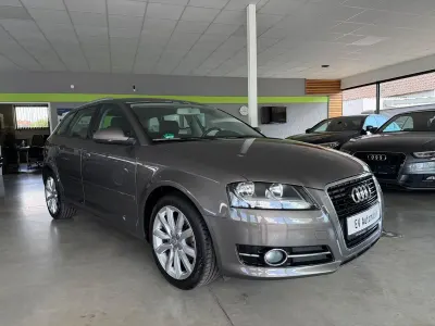 Gebraucht Audi A3 Attraction 140 PS (102 kW) 2011 Grau Kleinwagen