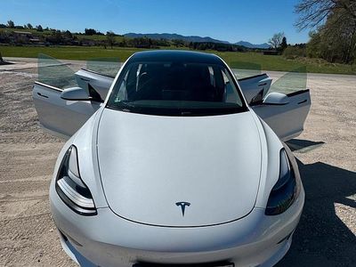 Usado Tesla Model 3 235 kW (320 HP) 2021 Branco Sedan