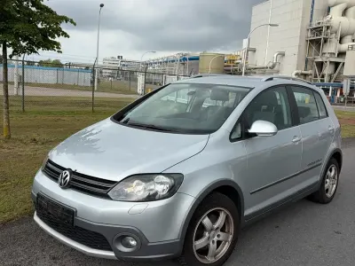 Gebraucht VW Golf VI 105 PS (77 kW) 2011 Silber Kleinwagen