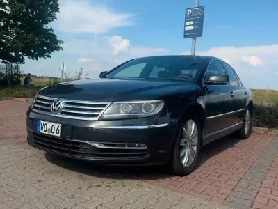 Gebraucht VW Phaeton 239 PS (175 kW) 2013 Grau Limousine