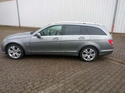Gebraucht Mercedes C200 163 PS (119 kW) 2012 Grau Kleinwagen