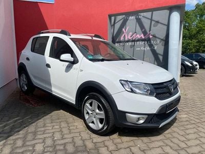 Gebraucht Dacia Sandero Stepway 90 PS (66 kW) 2014 Weiß Kombi