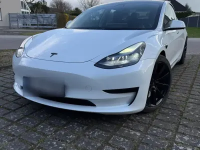 Usata Tesla Model 3 152 kW (208 CV) 2023 Bianco Berlina