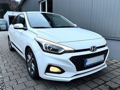 Gebraucht Hyundai i20 101 PS (74 kW) 2019 Weiß Kleinwagen