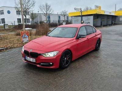 Gebraucht BMW 335 306 PS (225 kW) 2012 Rot Limousine