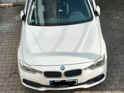 Gebraucht BMW 320 Efficient Dynamics 190 PS (139 kW) 2018 Weiß Limousine
