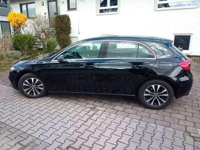 Gebraucht Mercedes A180 136 PS (100 kW) 2020 Schwarz Limousine