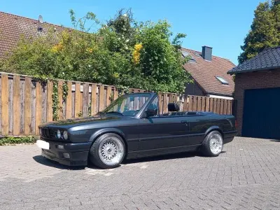 Gebraucht BMW 320 Cabriolet Performance 129 PS (94 kW) 1992 Schwarz Cabrio