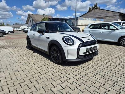 Second-hand Mini Cooper S Classic 135 kW (184 CP) 2023 Hatchback