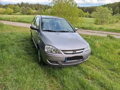 Gebraucht Opel Corsa 80 PS (58 kW) 2006 Violet Kleinwagen