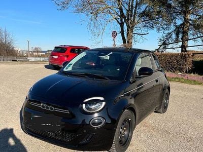 Gebraucht Fiat 500e Icon 86 kW (118 PS) 2022 Schwarz Kleinwagen