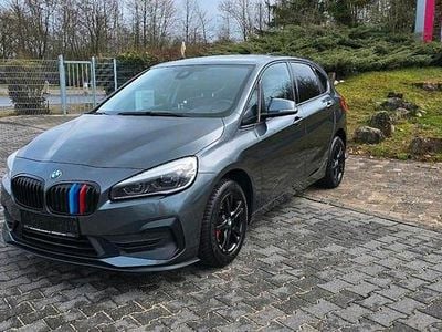 Gebraucht BMW 216 116 PS (85 kW) 2018 Grau Kombi