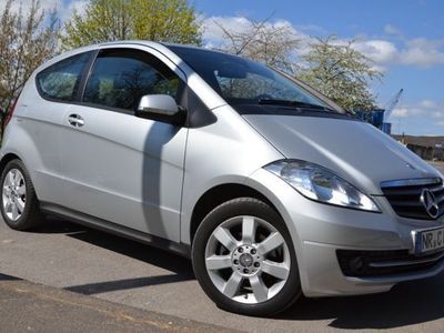 Gebraucht Mercedes A180 148 PS (108 kW) 2008 Silber metallic Kleinwagen